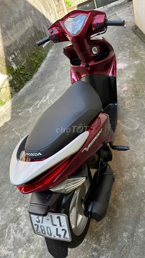 Honda Vision màu Đỏ. Mua bán Xe máy tại Thành phố Vinh Nghệ An được đăng bởi cửa hàng xe máy hồng sáng hình 4