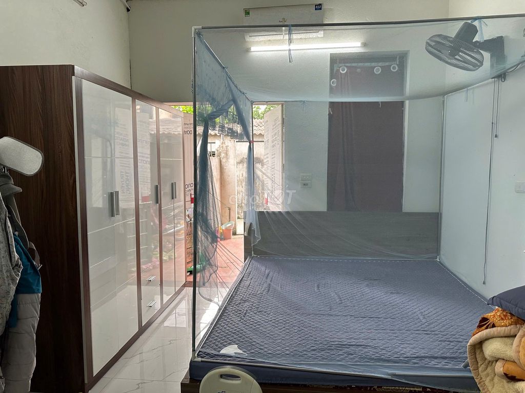 Giường ngủ 2m x 2.2m gỗ ép. Mua bán Giường, chăn ga gối nệm tại Huyện Hoài Đức Hà Nội được đăng bởi Dinh Ngoc Vinh hình 1