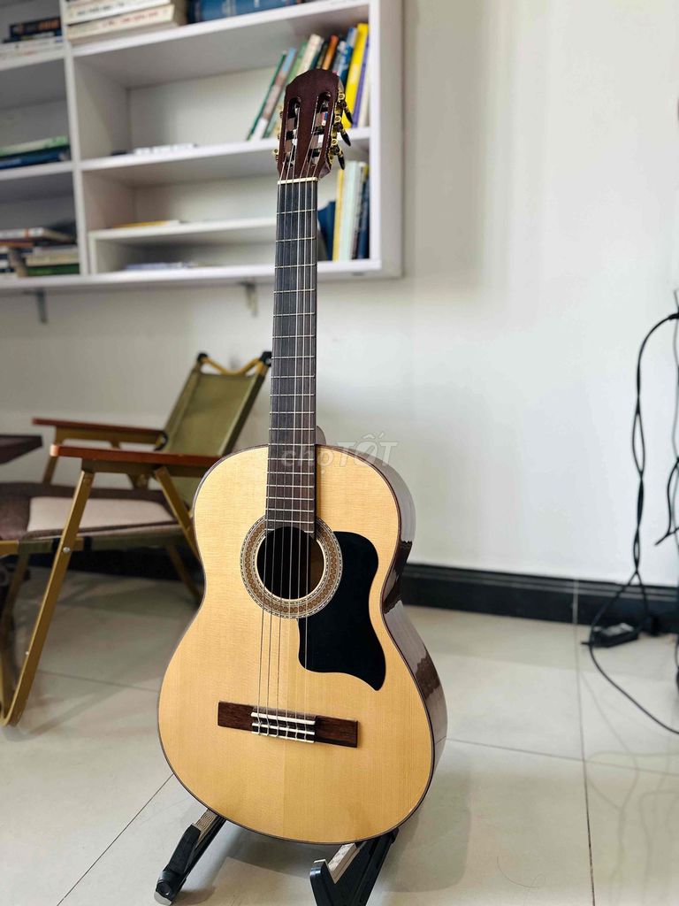 Thanh lý Đàn guitar Classical còn mới. Mua bán Nhạc cụ tại Huyện Long Thành Đồng Nai được đăng bởi Lê Huy hình 1