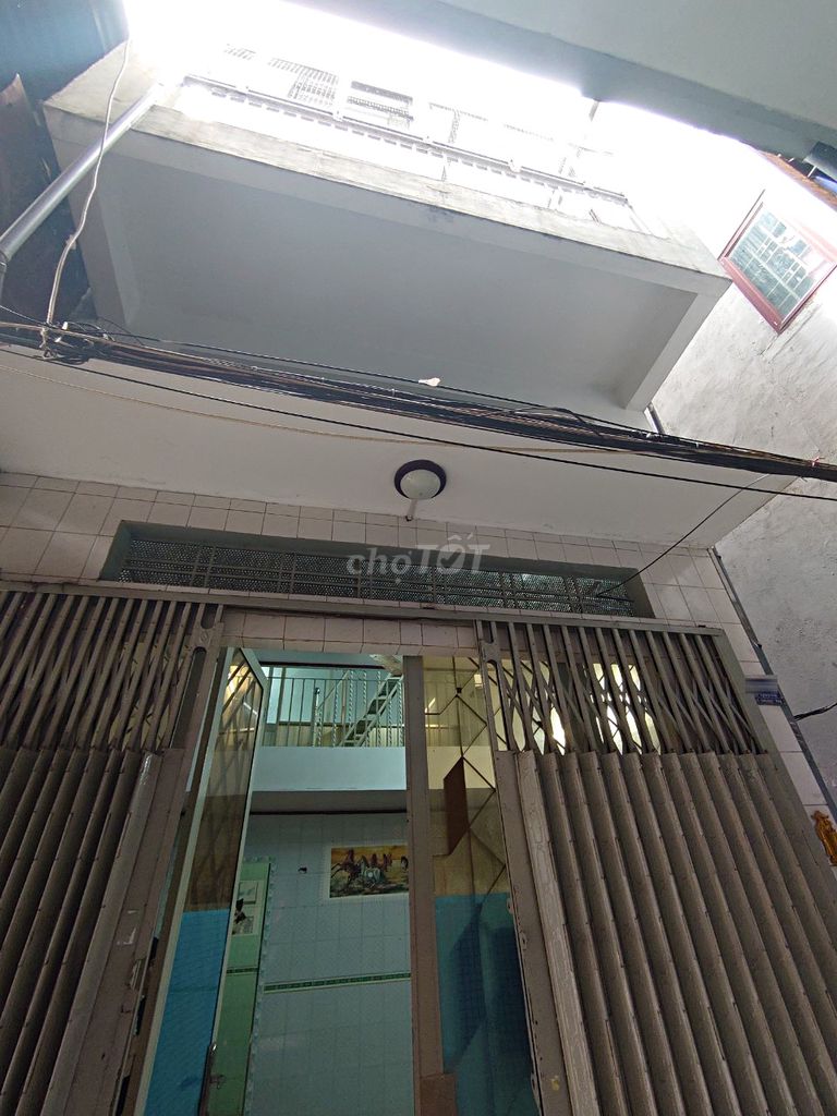Аренда · 3 комн. · 32 м² · Quận 10, ул. Đường Ngô Quyền