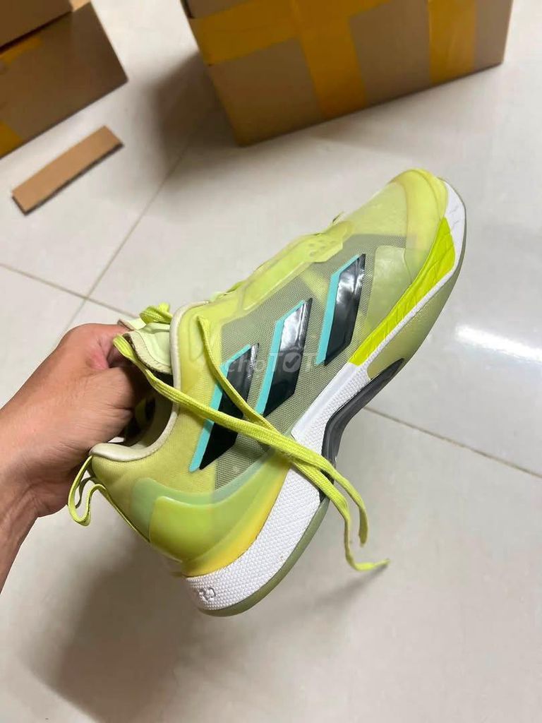 Giày thể thao Adidas Vàng chanh 39. Mua bán Giày dép tại Thị xã Phú Mỹ Bà Rịa - Vũng Tàu được đăng bởi Nguyễn Tường Vy hình 1