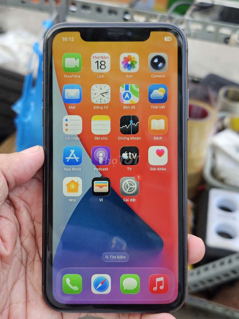  iPhone 11 64GB LLA mỹ zin toàn bộ giá rẻ . Mua bán Điện thoại tại Quận 8 Tp Hồ Chí Minh được đăng bởi Thiên Hòa mobile  hình 1