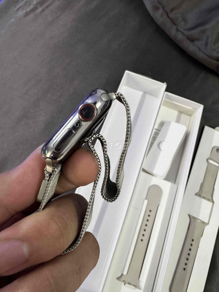 Apple Watch S7 41mm thép bạc người dùng. Mua bán Thiết bị đeo thông minh tại Huyện Bến Lức Long An được đăng bởi Nguyễn lộc hình 1