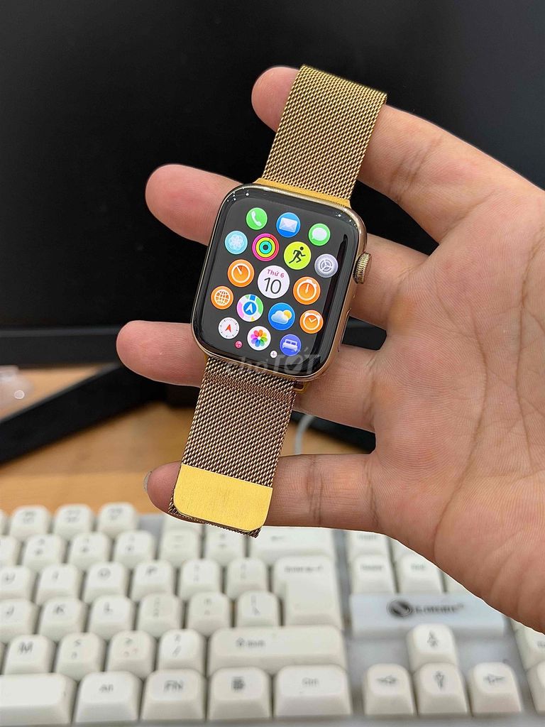 Apple Watch Series 6 LTE 44mm Bản Thép VN. Mua bán Thiết bị đeo thông minh tại Quận Ninh Kiều Cần Thơ được đăng bởi Cầm Đồ Tấn Lợi hình 1