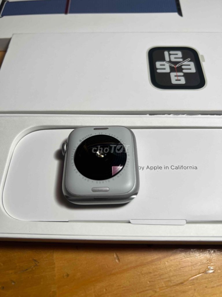 Apple Watch SE 2024 mới 99%, bảo hành 3 tháng