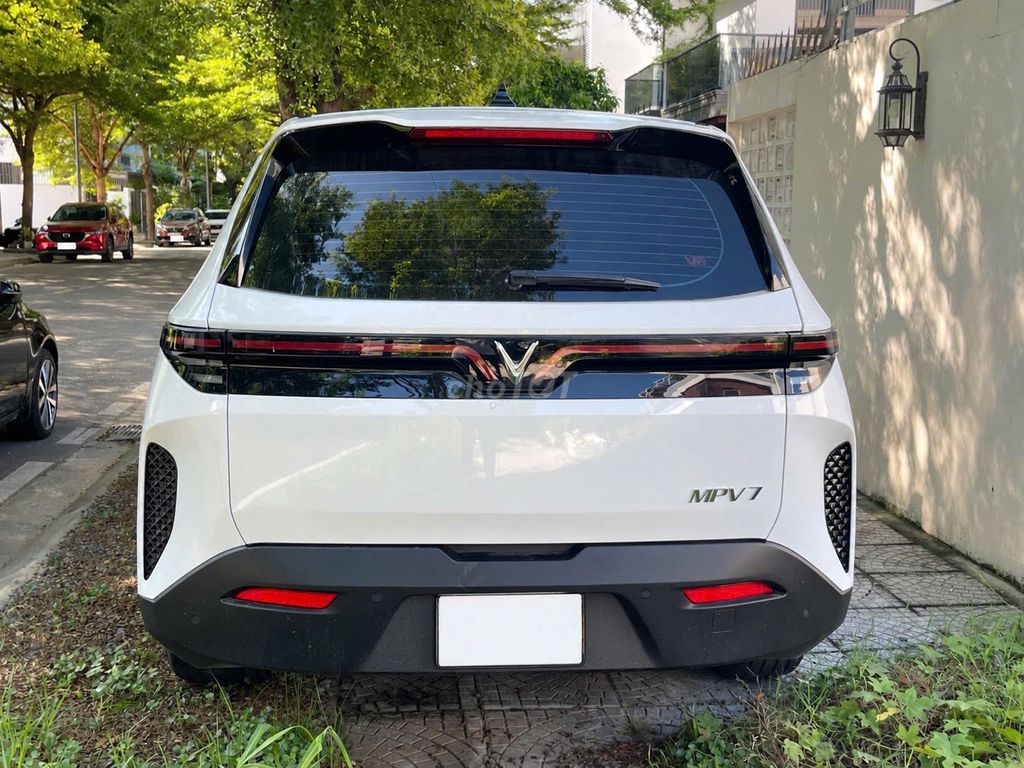VINFAST MPV 7 2026 XE CTY XUẤT HĐ LƯỚT 8.000KM ZIN