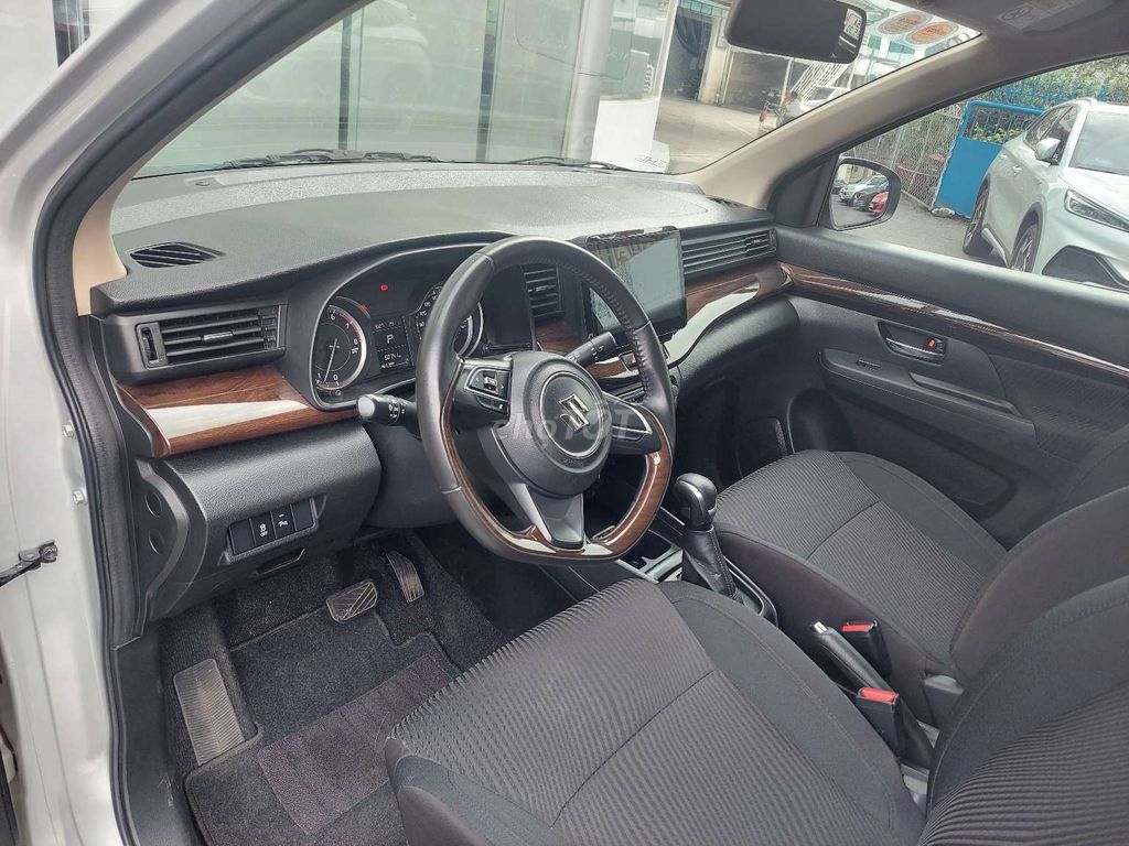 Ertiga GLX 2020 1.5L AT - Xe Cty Suzuki thanh lý. Mua bán Ô tô tại Quận Tân Bình Tp Hồ Chí Minh được đăng bởi Pháp Suzuki World Phổ Quang hình 9