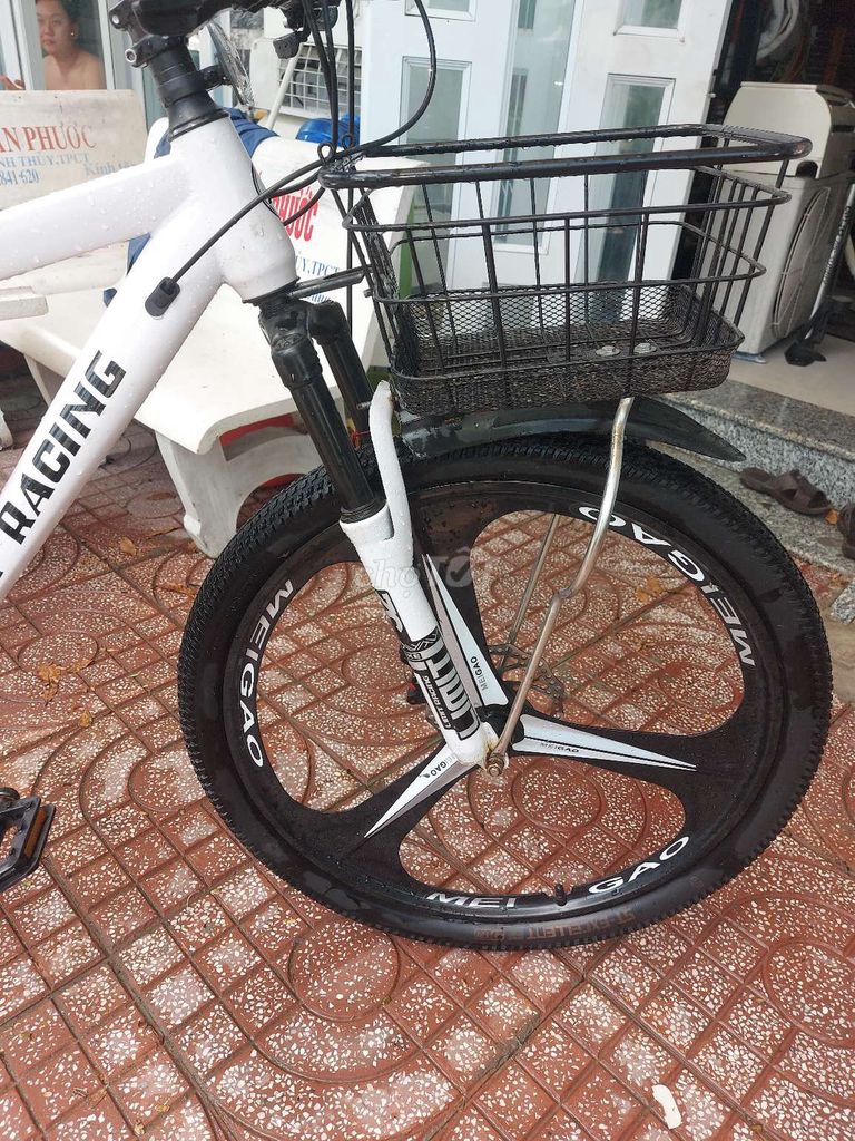 Xe đạp Limit Racing màu Trắng đã sử dụng. Mua bán Xe đạp tại Quận Bình Thuỷ Cần Thơ được đăng bởi Phải hình 2