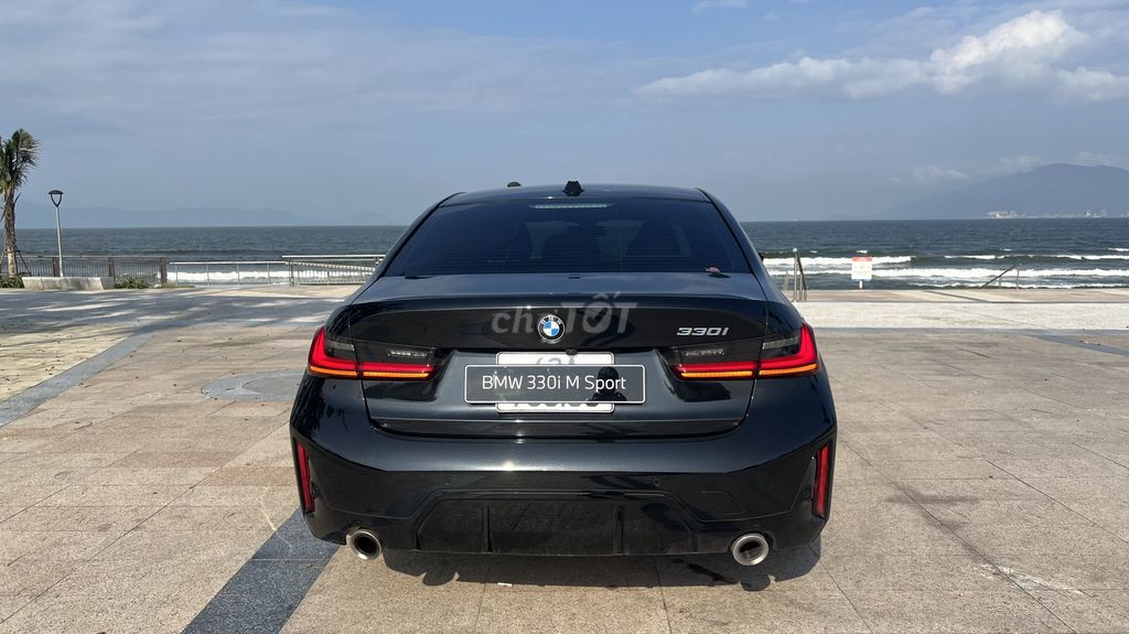 BMW 3 Series 2023 330i M Sport - 36000 km. Mua bán Ô tô tại Quận Liên Chiểu Đà Nẵng được đăng bởi Anh Quy hình 5