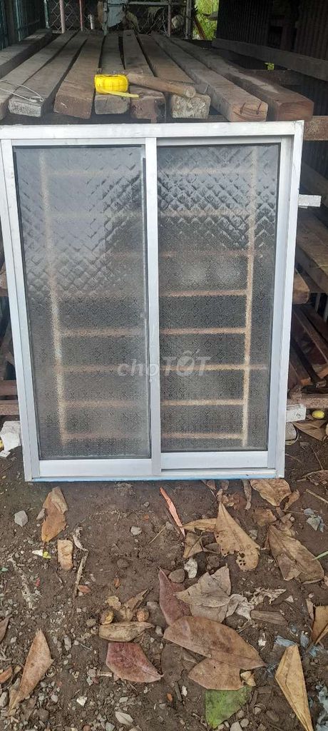 Cửa sổ 80 x 1m