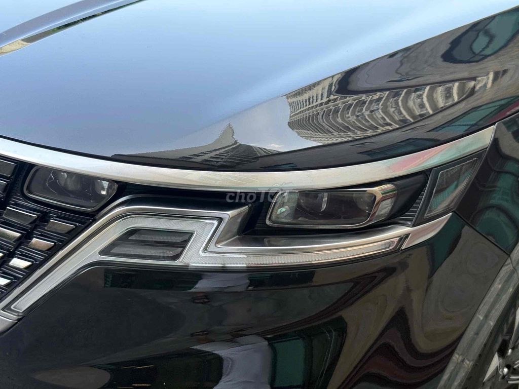 Kia Carnival 7-местный старый черный