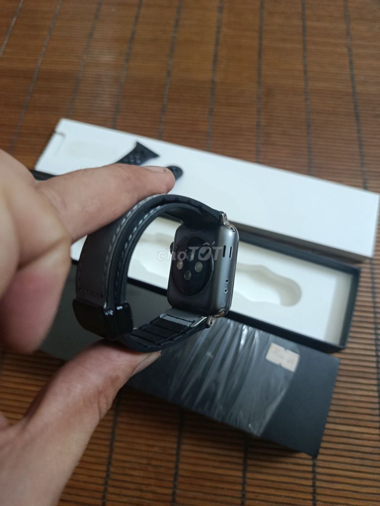 Apple Watch Series 3 GPS 38mm Xám. Mua bán Thiết bị đeo thông minh tại Thành phố Thủ Dầu Một Bình Dương được đăng bởi Đỗ Lê Hoàng Vũ hình 1