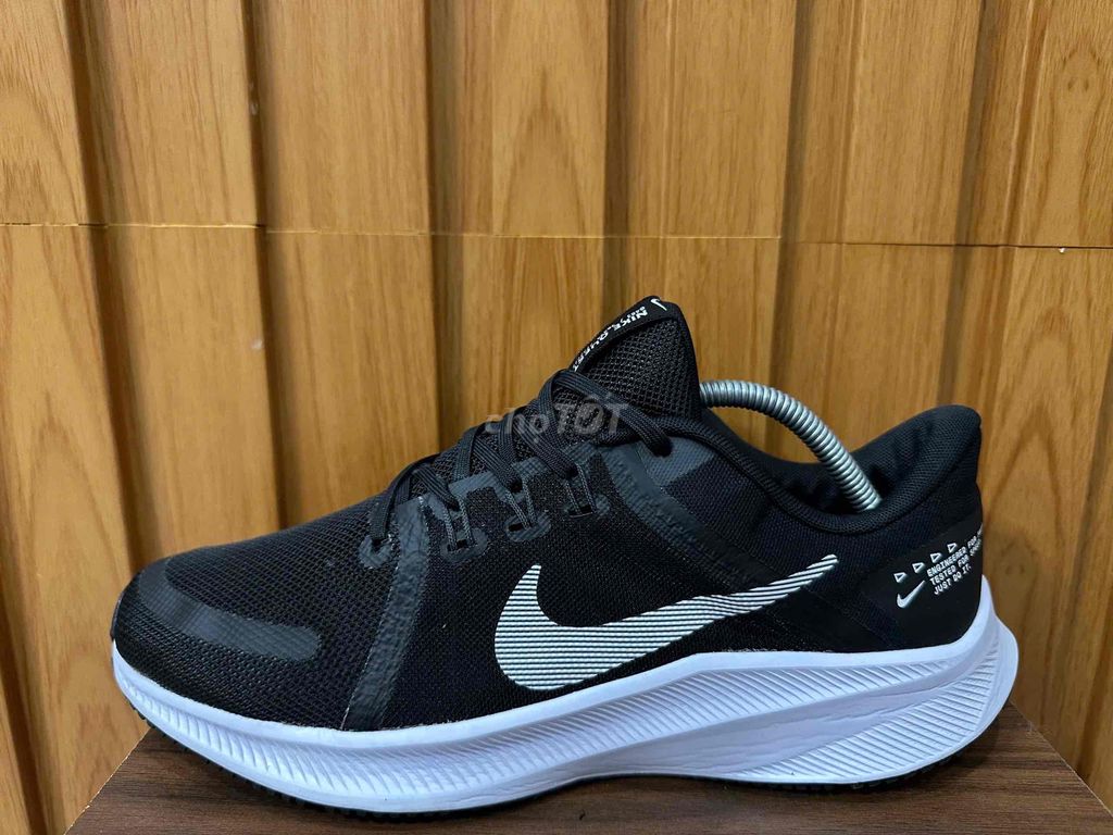 Giày Nike VIP size 43, chính hãng, mới keng 98%