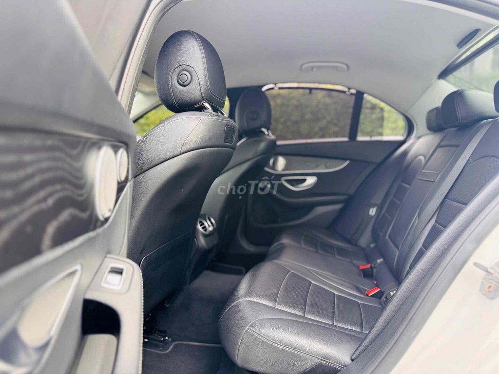 Mercedes C200 2018 Lướt 69.000 km. Mua bán Ô tô tại Quận Bình Tân Tp Hồ Chí Minh được đăng bởi Hoàng Thọ hình 10