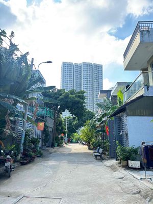 BÁN LÔ ĐẤT FULL THỔ ĐƯỜNG TO, KHU DÂN TRÍ ĐỐI DIỆN CỔNG CHÀO VINHOMES. Mua bán đất tại Thành phố Thủ Đức Tp Hồ Chí Minh được đăng bởi Phương Linh