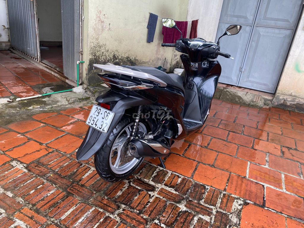 Bán SH125i CBS 2022 màu đen - người dùng. Mua bán Xe máy tại Huyện Sóc Sơn Hà Nội được đăng bởi Vũ Văn Trường hình 4