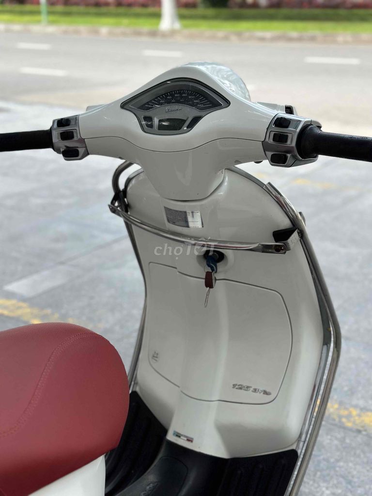 Vespa primavera xe cực kì chất biển 43 còn 2 khoá. Mua bán Xe máy tại Quận Hải Châu Đà Nẵng được đăng bởi gold hình 6