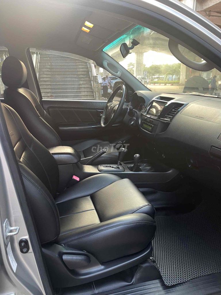 Toyota Hà Đông Bán Fortuner 2015 2.7V 4x4 11vkm. Mua bán Ô tô tại Quận Hà Đông Hà Nội được đăng bởi Toyota Hà Đông Tsure hình 3