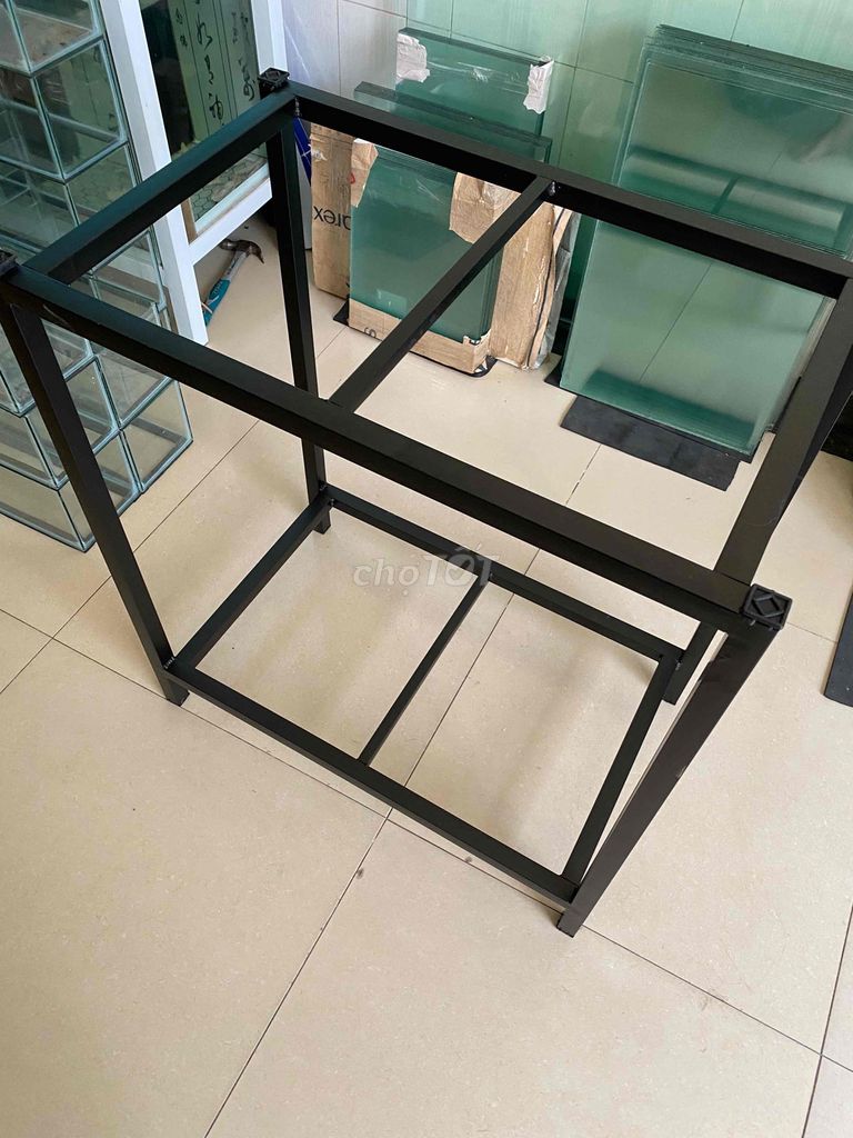Chân hồ cá Sắt Đen 2 tầng 60x40x75cm. Mua bán Phụ kiện, Thức ăn, Dịch vụ tại Quận Bình Tân Tp Hồ Chí Minh được đăng bởi quân hình 1