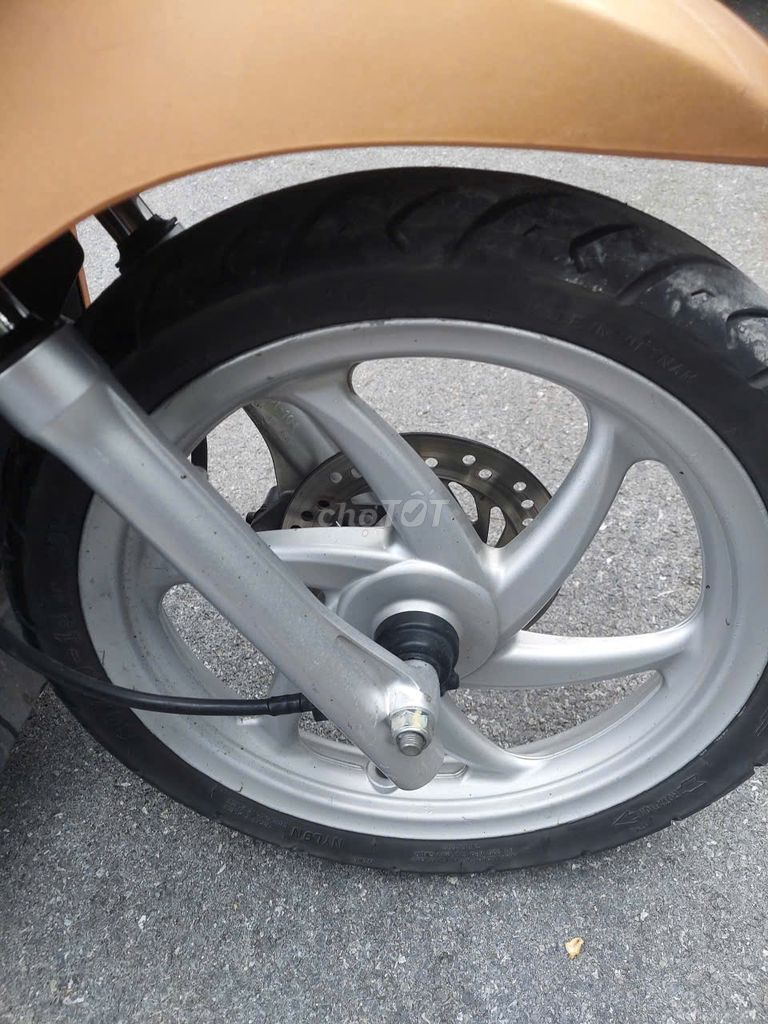 Bán xe Vision mầu đồng chính chủ cực đẹp. Mua bán Xe máy tại Quận Hai Bà Trưng Hà Nội được đăng bởi Nguyễn Thu Thảo hình 8