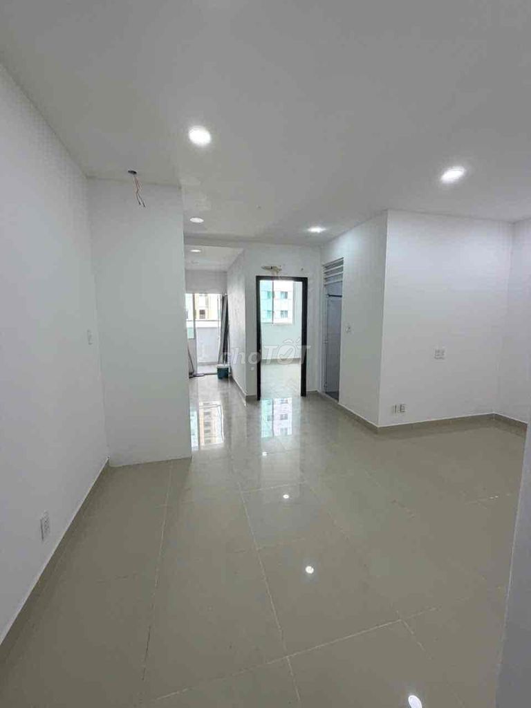 Аренда · 1 комн. · 45 м² · Quận 7, ул. Phạm Hữu Lầu