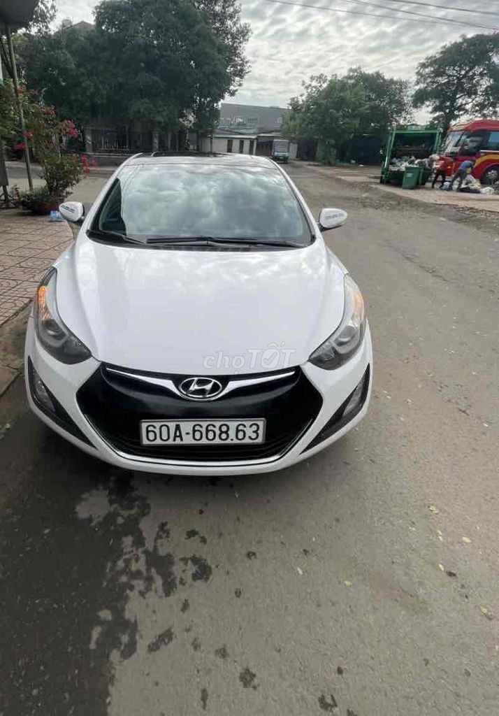 Hyundai Elantra 2014 số tự động. Mua bán Ô tô tại Huyện Thống Nhất Đồng Nai được đăng bởi thanh binh hình 4