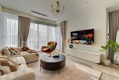 Cần cho thuê căn hộ Hùng Vương Plaza 2PN2WC ,Nhà đẹp
