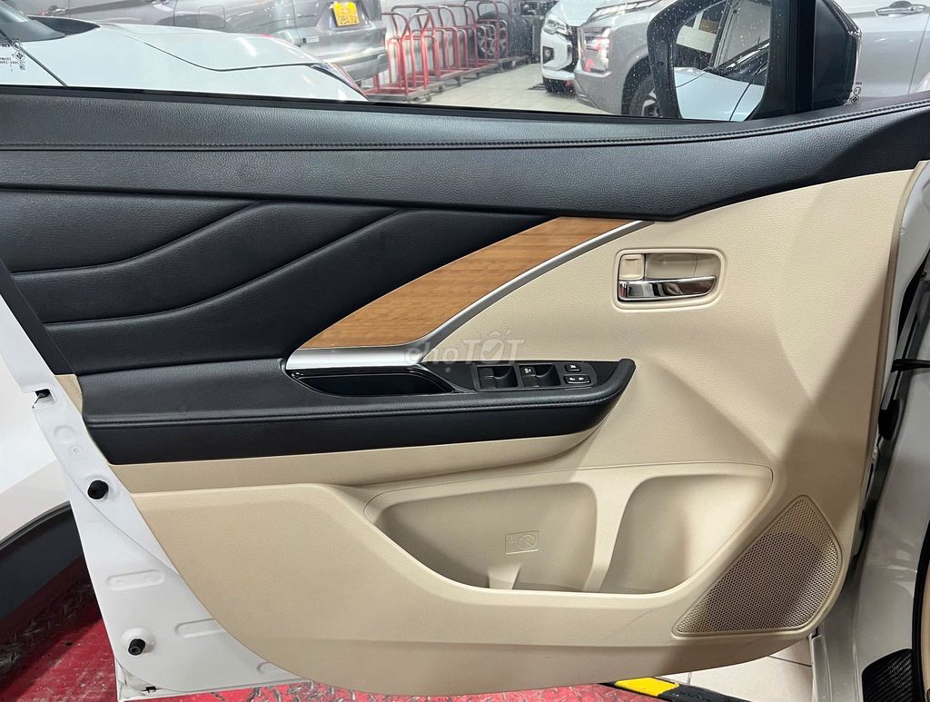 Bán xe Mitsubishi Xpander 2019 1.5 AT - 93608 km. Mua bán Ô tô tại Quận Tân Bình Tp Hồ Chí Minh được đăng bởi MITSUBISHI TRƯỜNG CHINH đại lý chính hãng hình 11