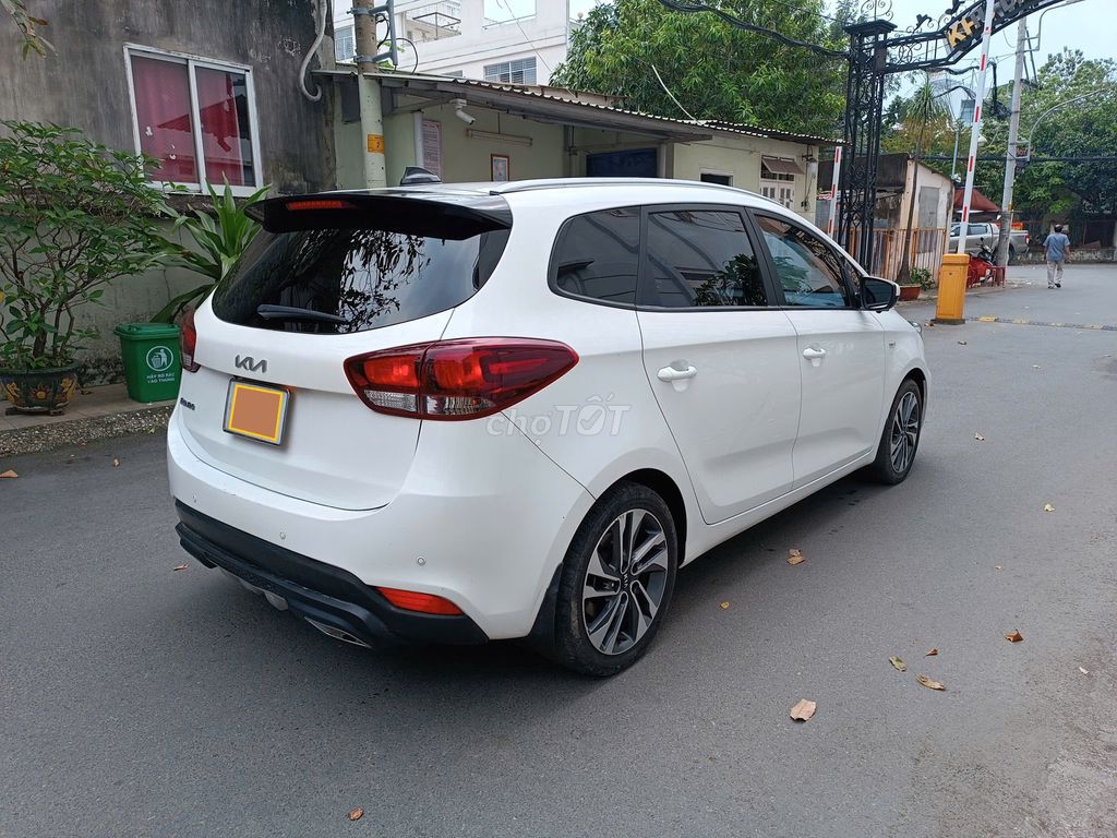 Kia Rondo 2020 Trắng 58000 km. Mua bán Ô tô tại Quận Gò Vấp Tp Hồ Chí Minh được đăng bởi Việt 8080 hình 4