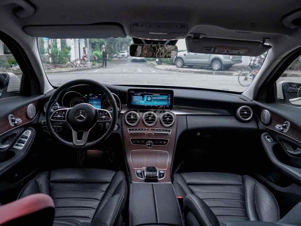 Mercedes Benz 2021 - 34000 km. Mua bán Ô tô tại Quận 7 Tp Hồ Chí Minh được đăng bởi Khánh Vi hình 4