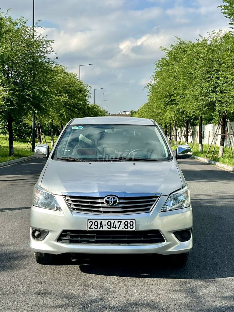 Toyota Innova E 2013