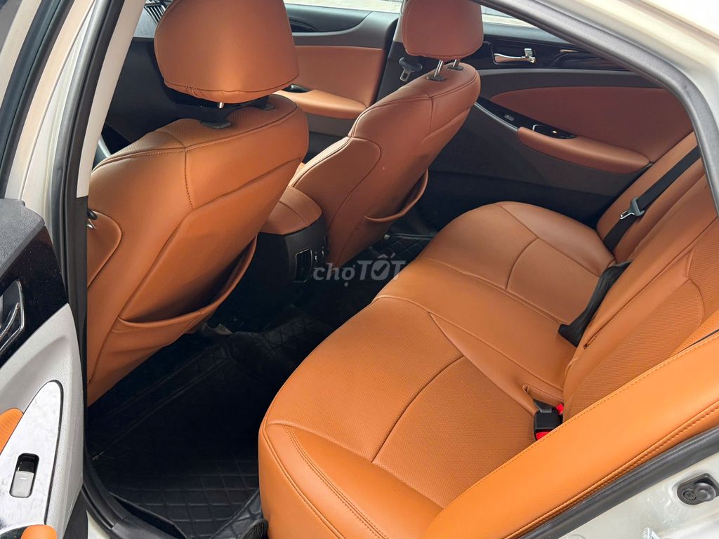 Hyundai Sonata 2012 2.0 AT - 68000 km cọp zin. Mua bán Ô tô tại Quận Gò Vấp Tp Hồ Chí Minh được đăng bởi Trần hình 11