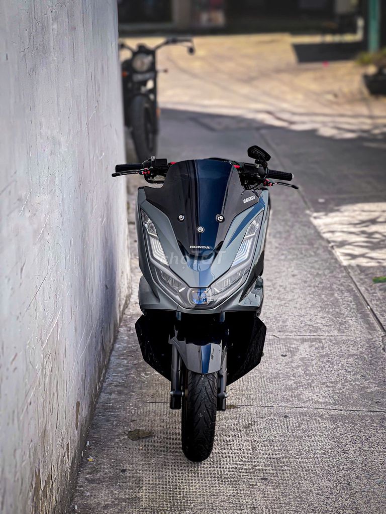 Хонда PCX 160 серая б/у