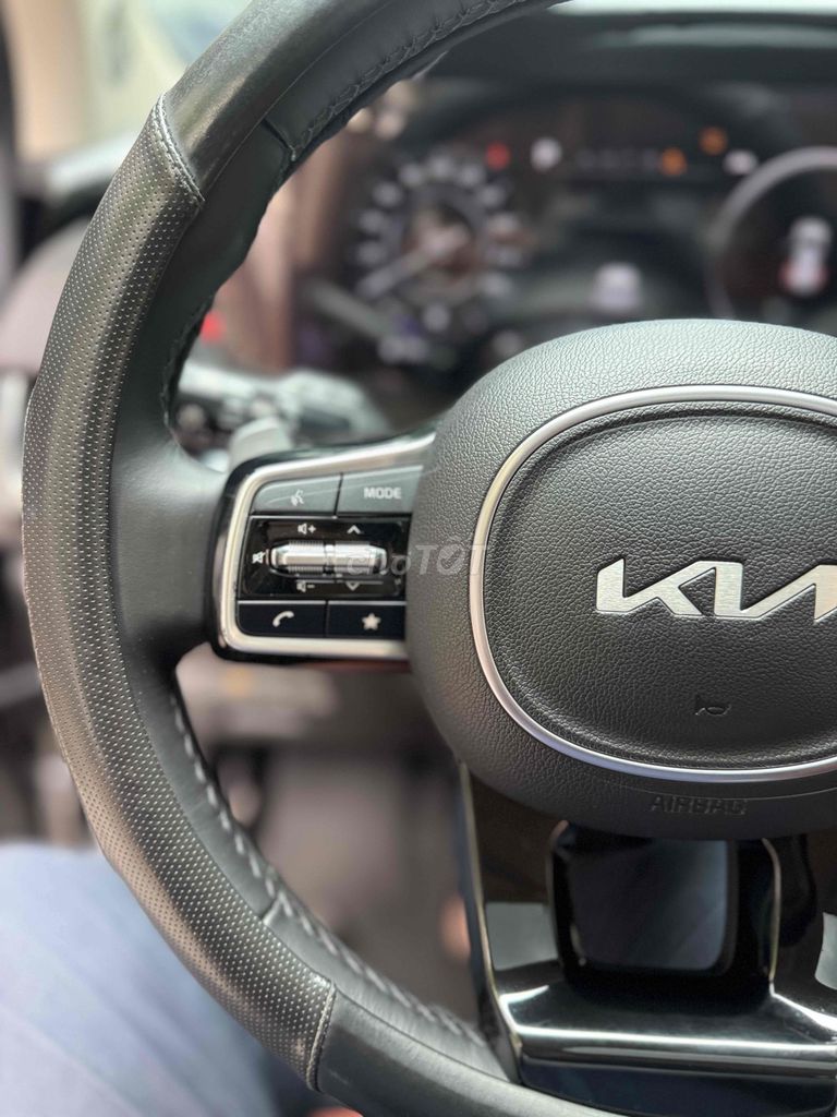 Kia Carnival 2022 3.5G Signature 7 chỗ - 39000 km. Mua bán Ô tô tại Quận Phú Nhuận Tp Hồ Chí Minh được đăng bởi Nghĩa Trần hình 18