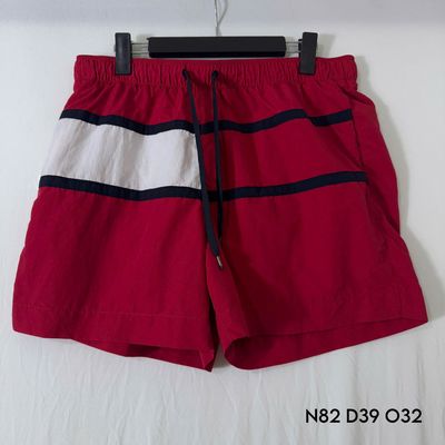 Quần short Tommy Hilfiger Nam Đỏ 2hand.. Mua bán Quần áo tại Quận Bình Thạnh Tp Hồ Chí Minh được đăng bởi Sơn bán đồ Secondhand  hình 1
