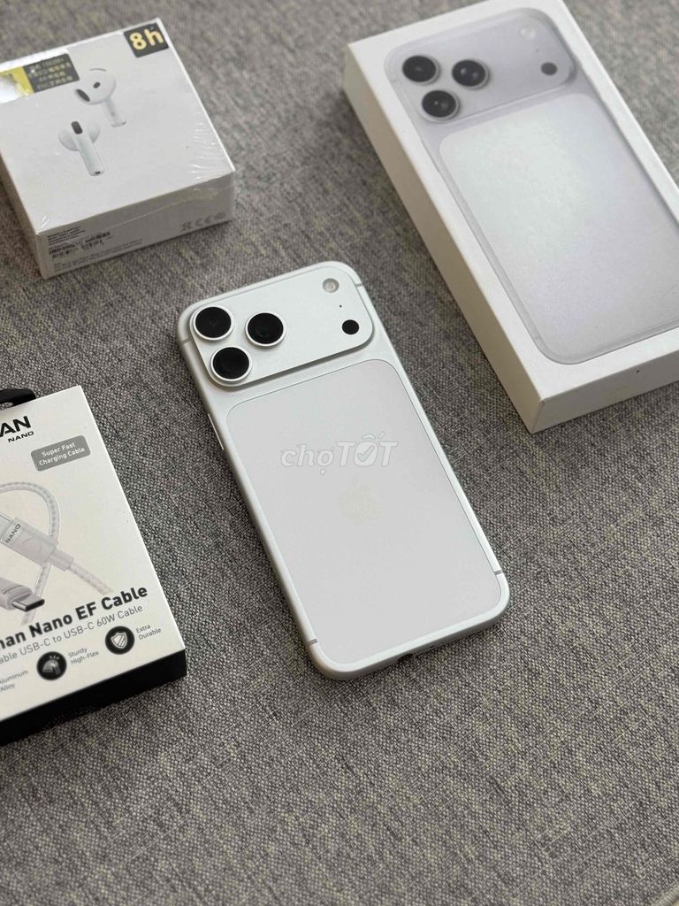 iPhone 17 Pro Max 256GB Bạc ZP/A LikeNew. Mua bán Điện thoại tại Thành phố Long Xuyên An Giang được đăng bởi TP Apple Store hình 1