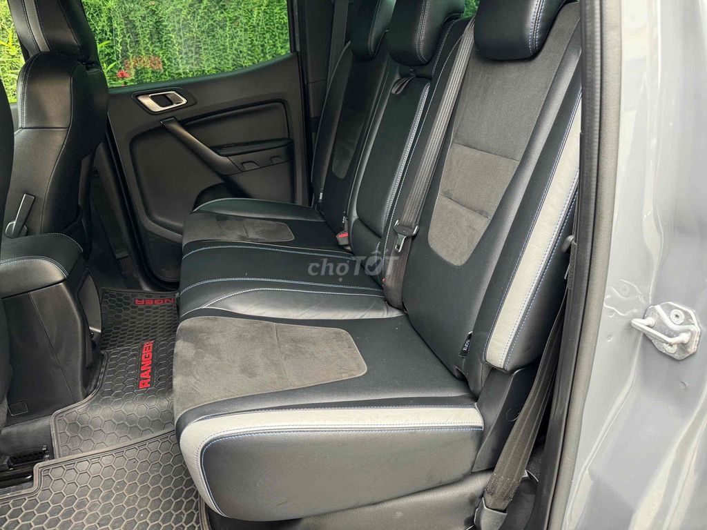 Ford Ranger Raptor Xám Автомат
