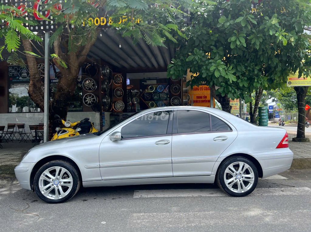 Mercedes C180-2004. Mua bán Ô tô tại Huyện Bình Chánh Tp Hồ Chí Minh được đăng bởi Hoàng Tú hình 1