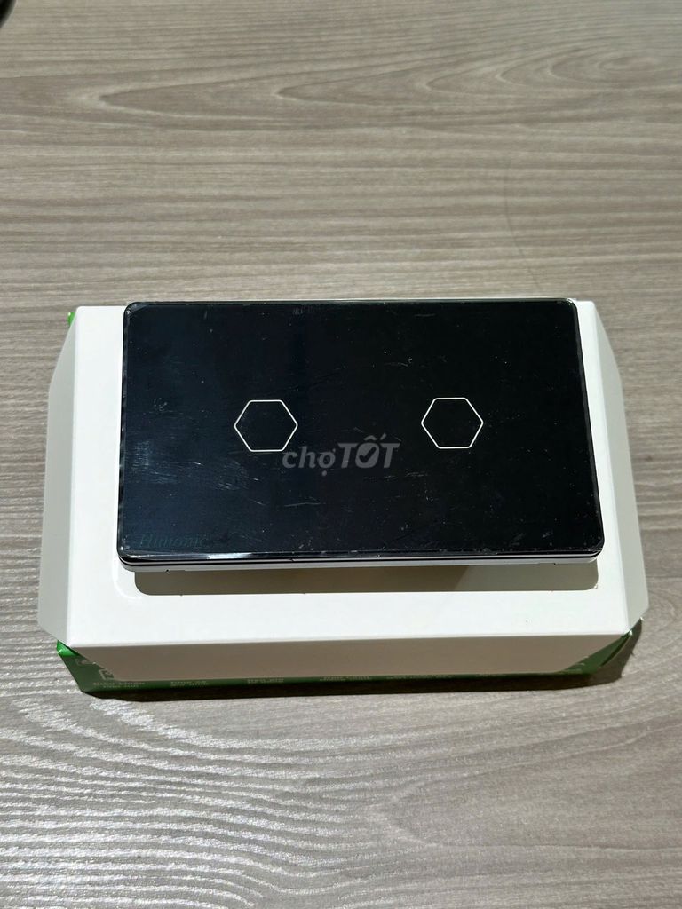 CÔNG TẮC CẢM ỨNG 2 NÚT WIFI HUNONIC DATIC. Mua bán Nội thất, đồ gia dụng khác tại Thành phố Bà Rịa Bà Rịa - Vũng Tàu được đăng bởi Mr AN hình 1