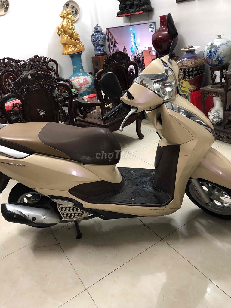 xe còn rất mới chưa xửa chữa gì chinh chủ bán. Mua bán Xe máy tại Quận Hai Bà Trưng Hà Nội được đăng bởi Trần Sơn hình 1