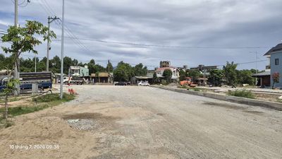 Cho thuê mặt bằng đường Quảng Đà ngay bùng binh Quảng Đà