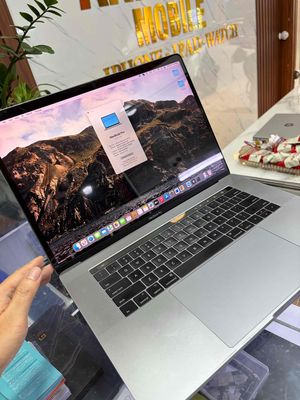 macbook pro 2017 15ich i7 ram 16g ổ 256g