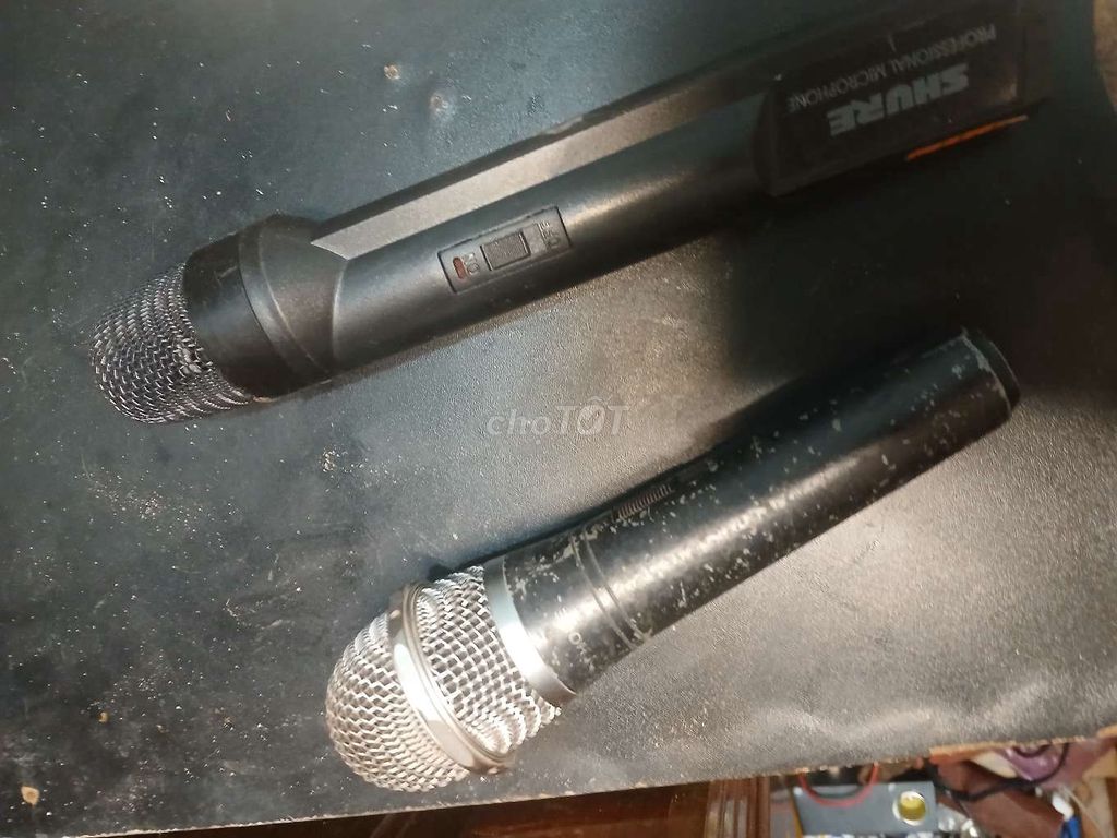 Micro karaoke Shure Đen Đã sử dụng. Mua bán Tivi, Âm thanh tại Thị xã Điện Bàn Quảng Nam được đăng bởi văn hoa hình 1