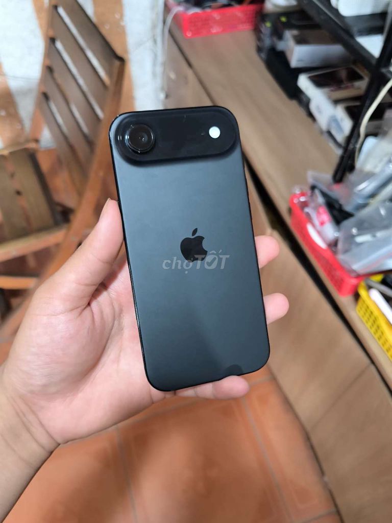 Apple iPhone Air 256GB Đen. Mua bán Điện thoại tại Thành phố Thủ Dầu Một Bình Dương được đăng bởi Việt Phê hình 1