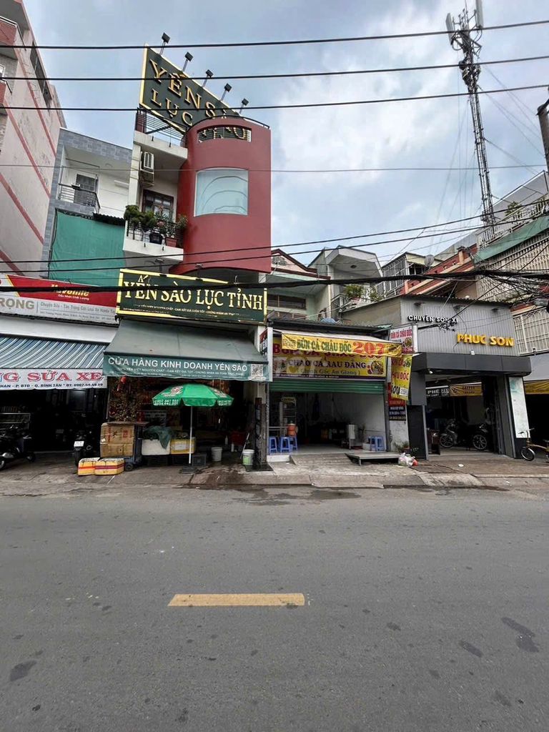 Дом с торгом по ул. Truong Phuoc Phan 207 - рядом с рынком Binh Tri Dong