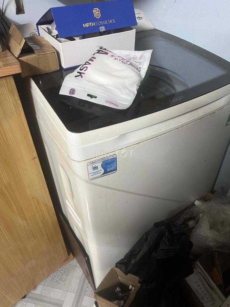 Máy giặt Aqua Trắng tiết kiệm nước. Mua bán Máy giặt tại Quận 4 Tp Hồ Chí Minh được đăng bởi Thangle Gaumisa hình 1