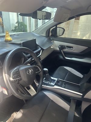 Toyota Veloz Cross 2023  - 140000 km. Mua bán Ô tô tại Thành phố Quảng Ngãi Quảng Ngãi được đăng bởi Thanh vũ