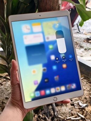 ipad air 3 pin ngon ngoại hình đẹp có giao lưu. Mua bán Máy tính bảng tại Quận Ngũ Hành Sơn Đà Nẵng được đăng bởi QH