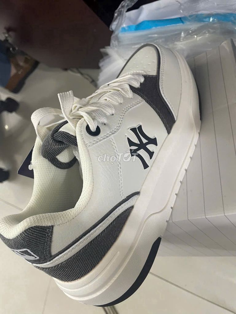 Giày thể thao MLB Unisex Trắng đen. Mua bán Giày dép tại Quận Lê Chân Hải Phòng được đăng bởi Ms hình 1
