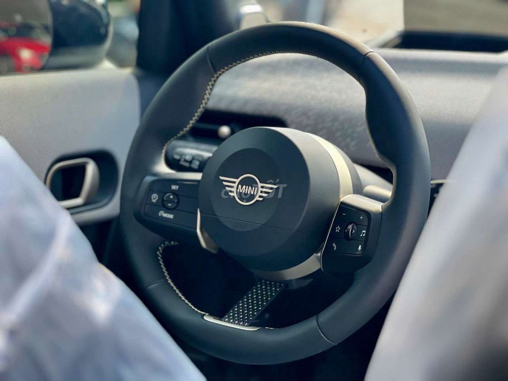 Mini Cooper S 5 Door, thơm mùi mới, đi đúng 143 km. Mua bán Ô tô tại Quận Long Biên Hà Nội được đăng bởi Long Biên Cars hình 13